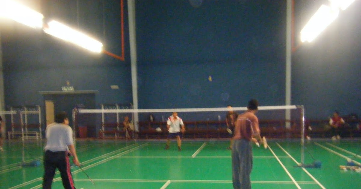 RAWATAN BEBAS DADAH: Aktiviti badminton di dewan Setia Alam