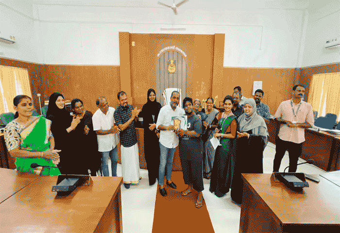 Students of Kasaragod Municipal School who won Buds Fest felicitated, Kasaragod, News, Disabled Children, Education, Buds School, Students, Felicitated, Festival, Competition, Kerala.