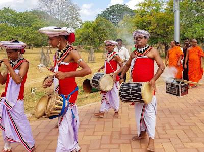 Anuradhapura, Fullmoon celebration