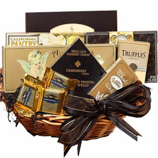 Classic Gourmet Food and Snack Gift Basket - Multiple Sizes 