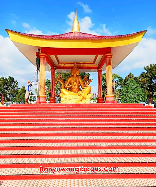 patung Buddha empat wajah di Kel. Karangrejo Banyuwangi.