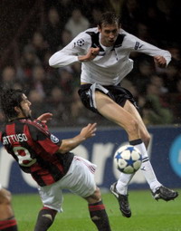 Crouch and Gattuso, AC Milan - Tottenham Hotspur