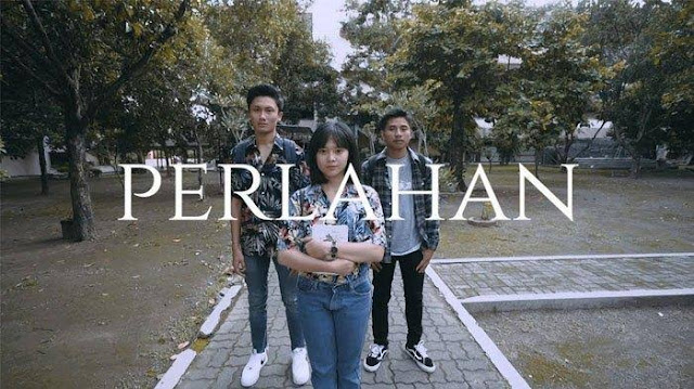 Download Lagu GuyonWaton Official - Perlahan (Official Music Video) Mp3