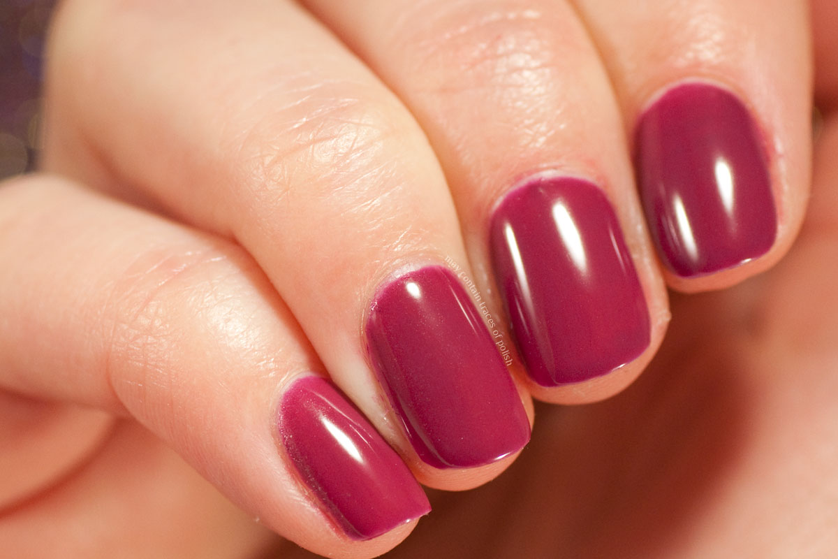 Pink Gellac Luminous Collection - 334 Pomegranate Red
