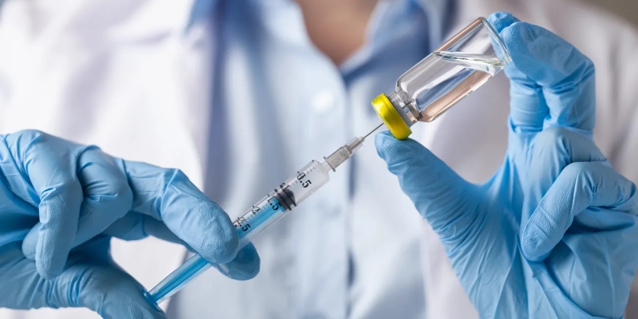 Μιάσματα στην Αμερική: Κάντε τα δισθενή εμβόλια – Δεν ξέρουμε αν προσφέρουν κάτι αλλά δεν πειράζει! 