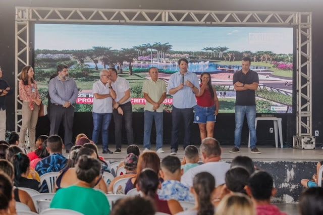 Cícero Lucena e Leo Bezerra participam do sorteio dos 160 apartamentos do Residencial Vista Alegre I