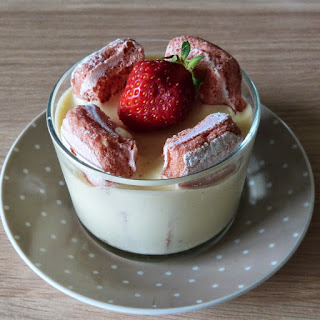 https://danslacuisinedhilary.blogspot.com/2014/07/charlotte-la-rhubarbe-et-sa-mousse.html