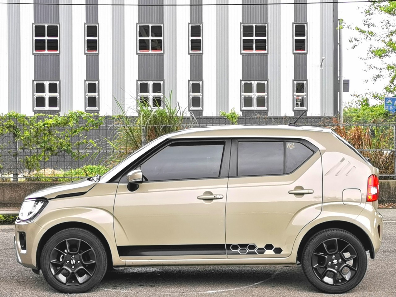 Suzuki 二手車買賣專門店-2021-Ignis 1.2 GLX