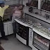 Câmera filma ação de bandido durante assalto a loja em Ipirá