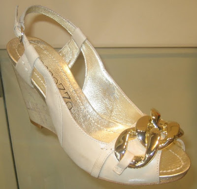 Peria Shoes: June 2009