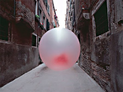 Amazing Giant Chewing Gum Sculptures in Venice Seen On www.coolpicturegallery.net