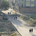 The first day of Taliban rule in Kabul, brave girls on their way to school (Picture)