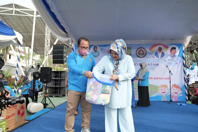 Peringati HUT ke 72, IGTK-PGRI Gelar Festival Kebhinekaan Nusantara dan Kostum Tematik Kreasi Guru
