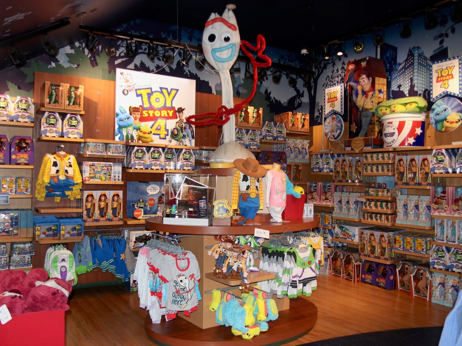 Dan The Pixar Fan Toy Story 4 At Disney Store Times Square