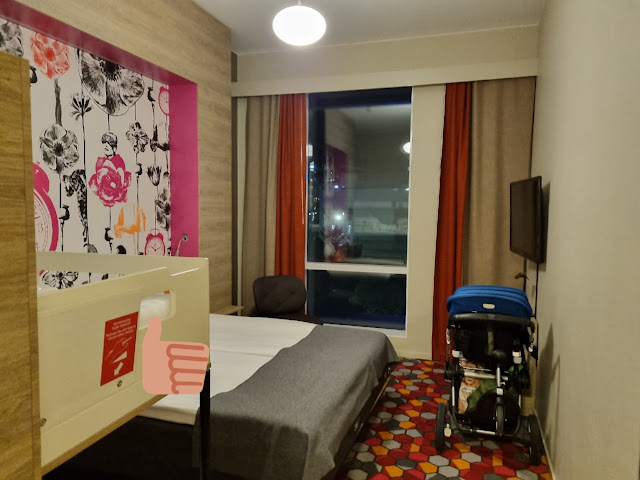 Motel-L hotel room