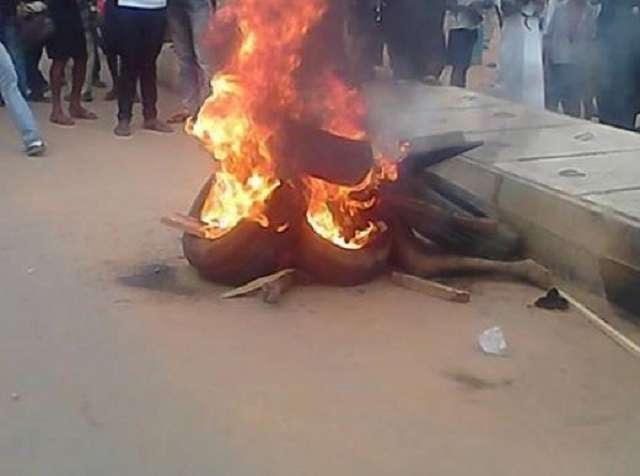 ‘Keke Napep’ thieves burnt to ashes in Delta [PHOTOS]