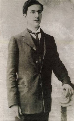 Fernando Pessoa aos 20 anos de idade