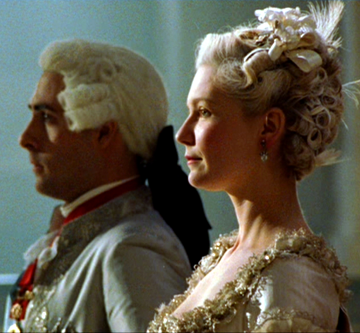 Marie Antoinette attends the wedding of comte d'Artois and makes a social