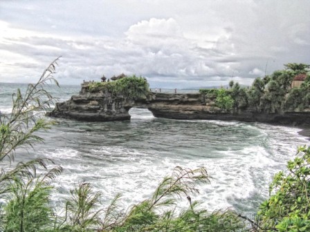 wisata bali tanah lot