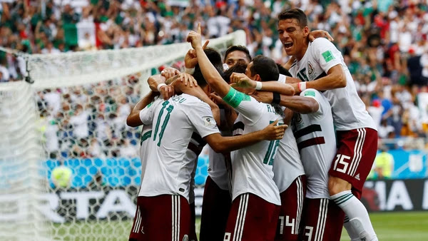 México derrotó a Corea del Sur 2-1 y quedó a un paso de los octavos de final