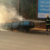 Carro pega fogo e fecha trânsito em Cachoeiro