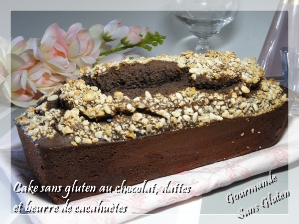 cake de placard avec cacao sans gluten, dattes, beurre de cacahètes et pépites de chocolat