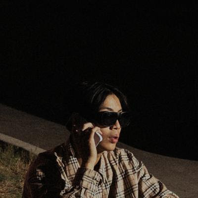 Saint Raphael's latest single, "HMU"