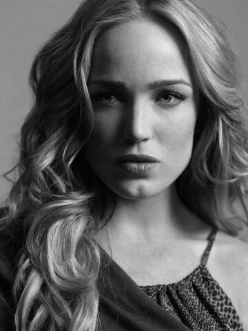 Caity Lotz Profile Pics Dp Images