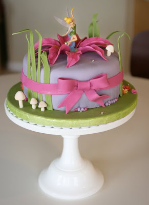 Fairy Birthday Cake on Make Me Studio  Tinkerbell Cake