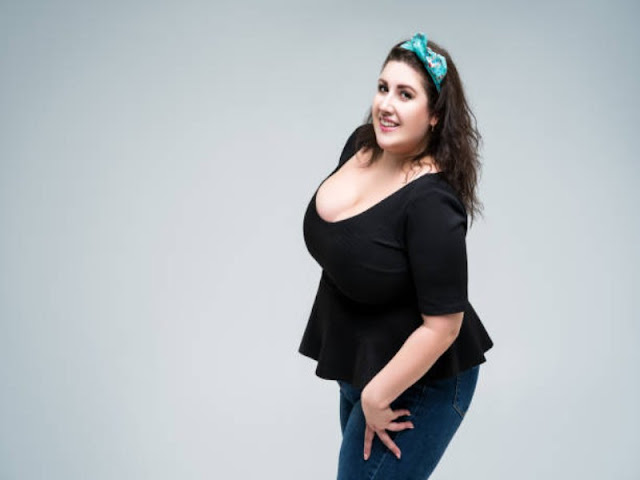 EMBRACING PLUS-SIZE JEANS FASHION