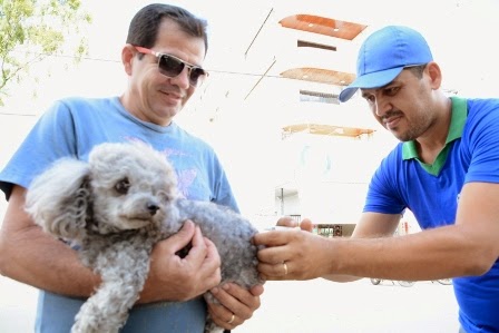 Campanha de vacinação antirrábica é realizada em Santa Cruz do Capibaribe 