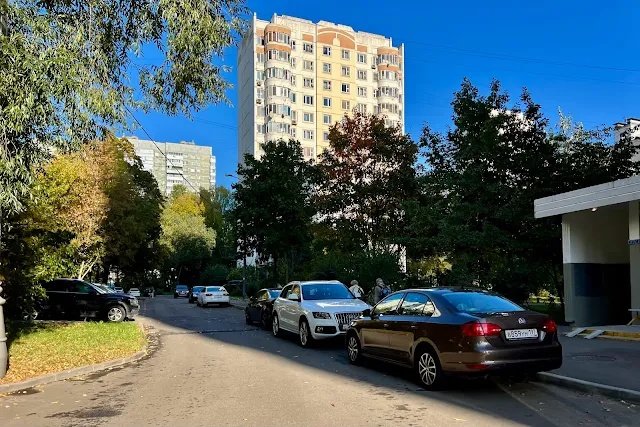 улица Ляпидевского, дворы