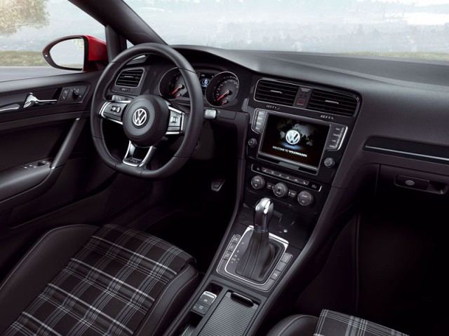 Volkswagen Golf GTD 2014 interior