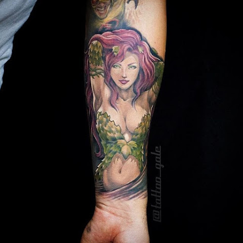 12 Seductive Poison Ivy Tattoos