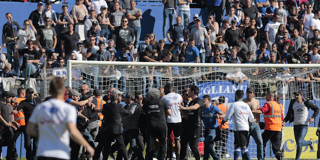 La rencontre entre Bastia-Lyon a donné lieu à des scènes saisissantes dont le football se serait bien passé. 