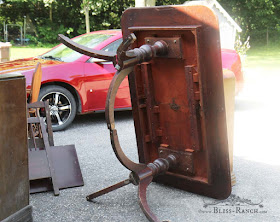 Auction Vintage Table, Bliss-Ranch.com