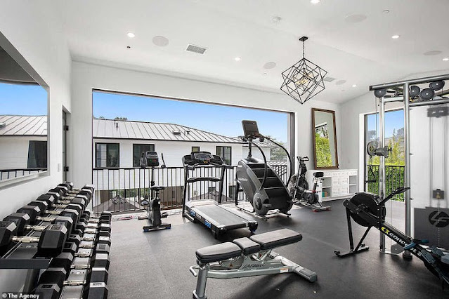 Beautiful Photos of $13.8Million Mansion Rihanna bought in Beverly Hills