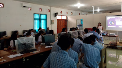 Telkom Indonesia Kenalkan AI dan Lean Canvas ke Pelajar SMK di Labuan Bajo dalam Rangkaian AI Connect