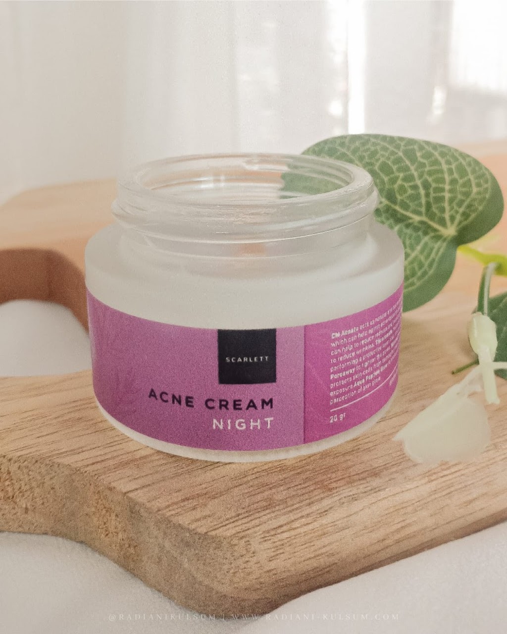 scarlett whitening - acne cream night