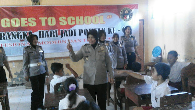 Sambut HUT Polwan Ke 69, Polwan Polda Jateng Gelar Baksos Bertema "Goes To School"