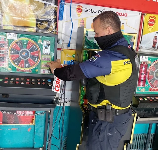 Policía Municipal de Goicoechea clausura máquinas tragamonedas en comercio de Purral