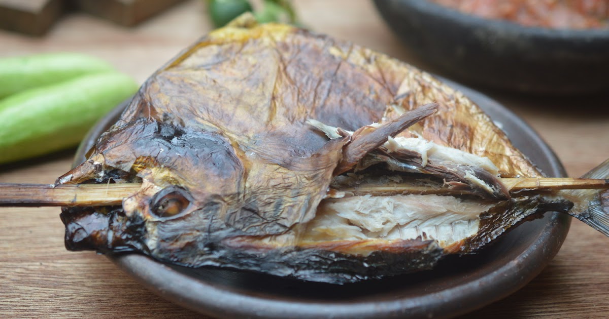 Diah Didi's Kitchen: Ikan Asap Sambal Penyet