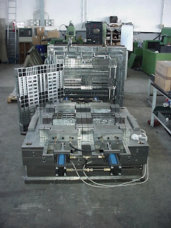 Plastic pallet moulds