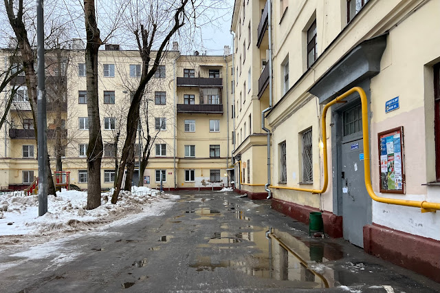 улица Судакова, дворы, жилой дом 1939 года постройки