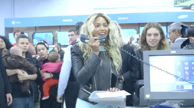 http://www.gossipwelove.com/2013/12/beyonce-shocks-fans-sticks-it-to-target.html