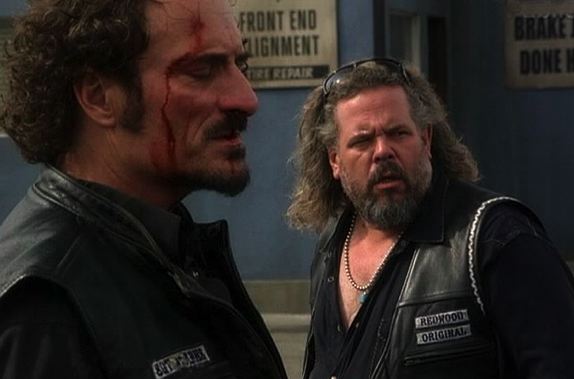 Spoilers for tonight's Sons of Anarchy coming up just as soon as I say