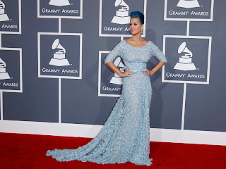 katy perry di ajang grammy awards ke 54.