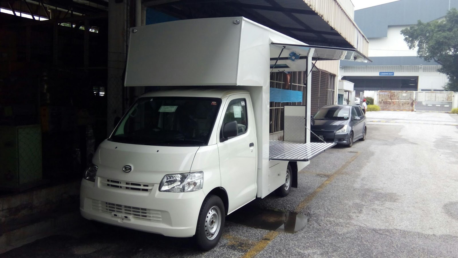 Malaysia New lorry & truck & Van Daihatsu Granmax Mobile 