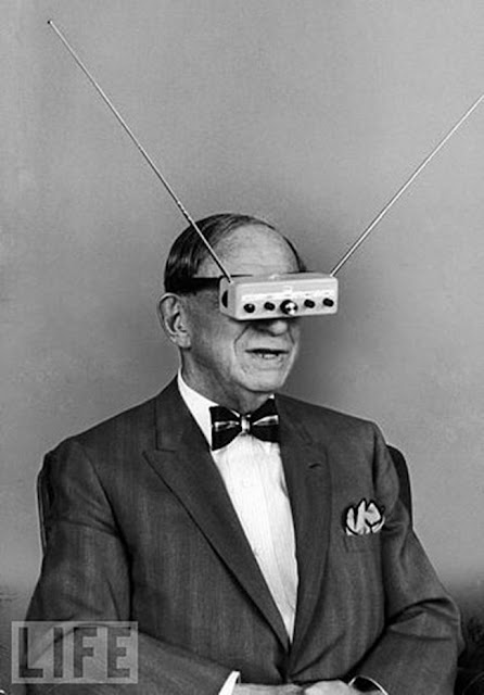 نظارات الواقع الافتراضي - شاهد كيف ظهرت التقنيات الحديثة قبل 100 عام - مدونة بصمة نجاح