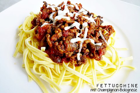 Fettuccine mit Champignon-Bolognese